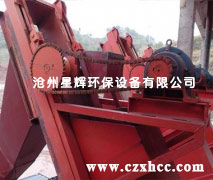  脫水斗式提升機作為選煤廠常用的機械設備,T/L脫水斗式提升機其設計的自動化先進程度,結構布置方式,使用安全性,可靠性、連續(xù)性和高效運行將直接影響選煤廠生產成本.