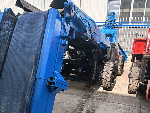 二手80型加長臂帶折疊輪胎皮帶機(jī)